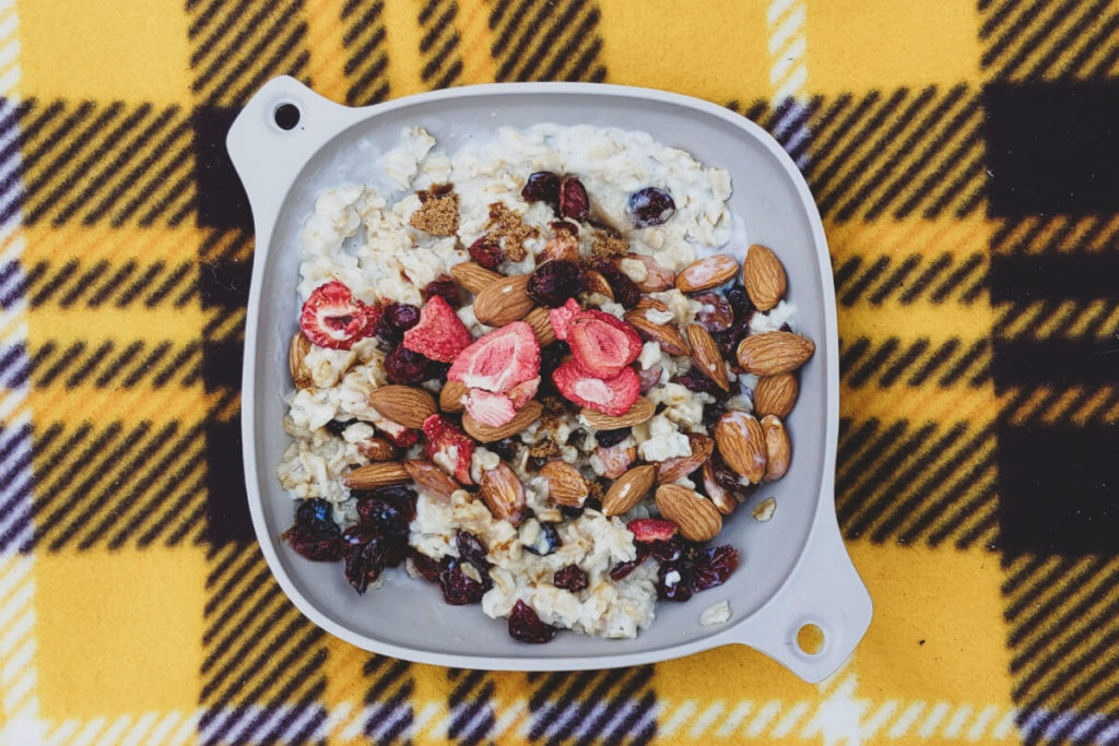 Oatmeal with nuts and berries