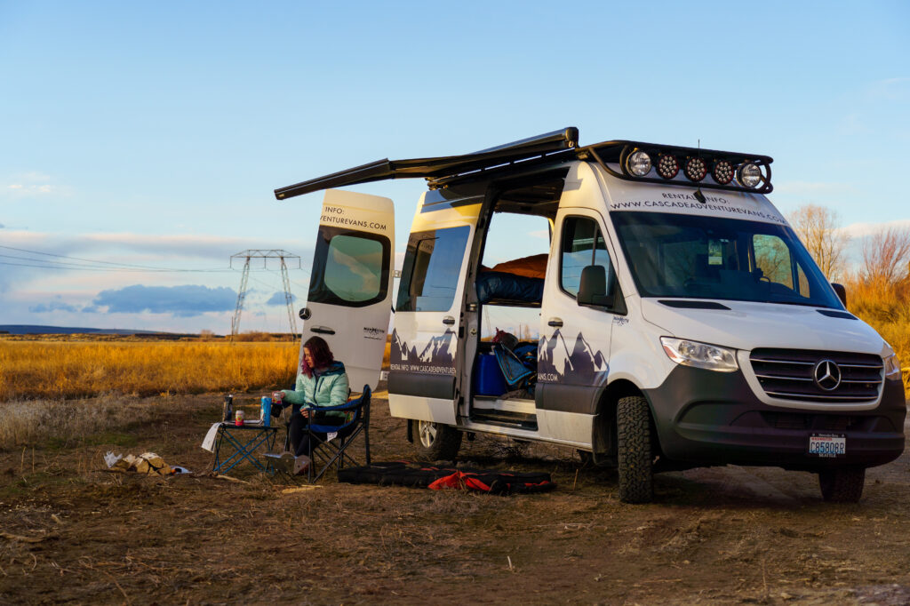 Winter #VanLife Camping Done Right